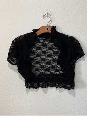 Rachael & Chloe Black Floral Lace Cropped Bolero